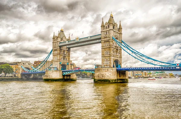 Tower Bridge, Londra'nın tarihi dönüm noktası — Stok fotoğraf