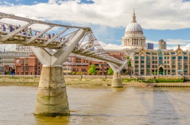 St Paul Cathedral, Londra karşı Millennium Köprüsü