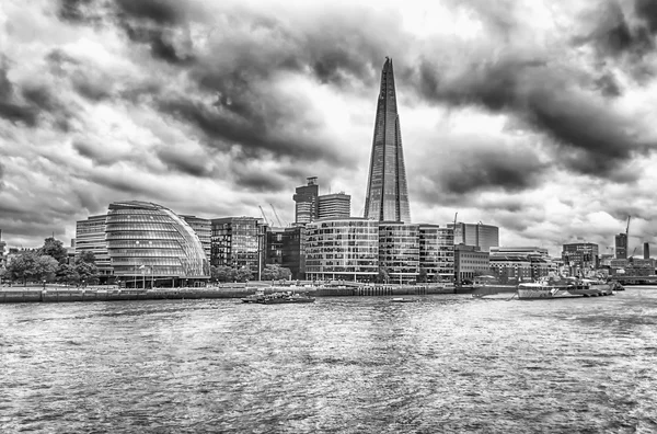 "Shard" London Bridge, Londra manzarası ikonik gökdelen — Stok fotoğraf