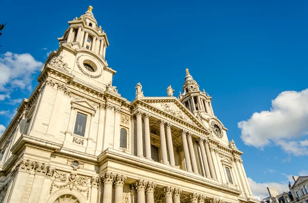 St. Paul-katedralen i London – stockfoto