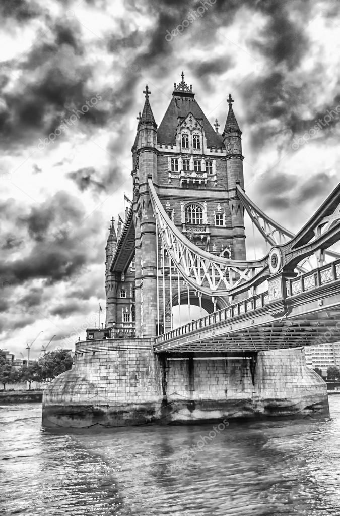 Tower Bridge, Historical Landmark in London