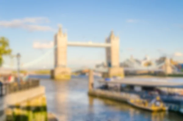 Achtergrond van de Tower Bridge, Londen. Opzettelijk wazig — Stockfoto