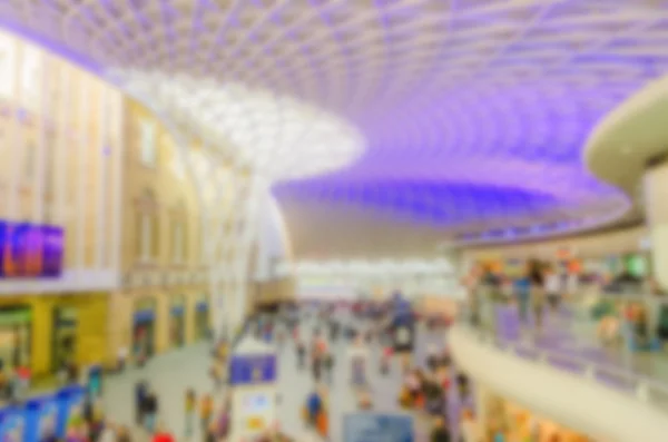 Antecedentes borrosos de Kings Cross Station en Londres . — Foto de Stock