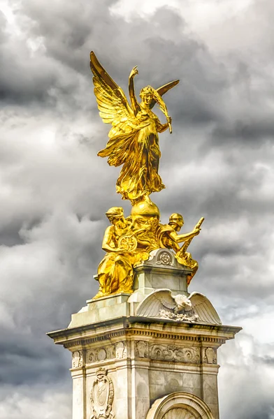 Buckingham Sarayı, Londra Victoria Anıtı — Stok fotoğraf