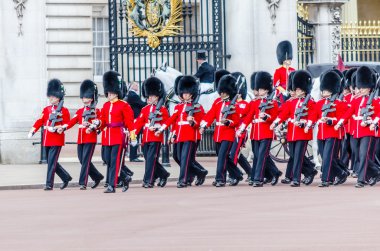 Buckingham Sarayı, Londra Muhafız töreninde