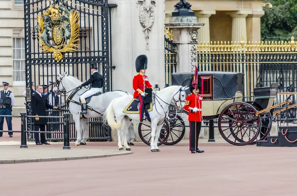 버킹엄 궁전, 런던에서 가드 식 — 스톡 사진