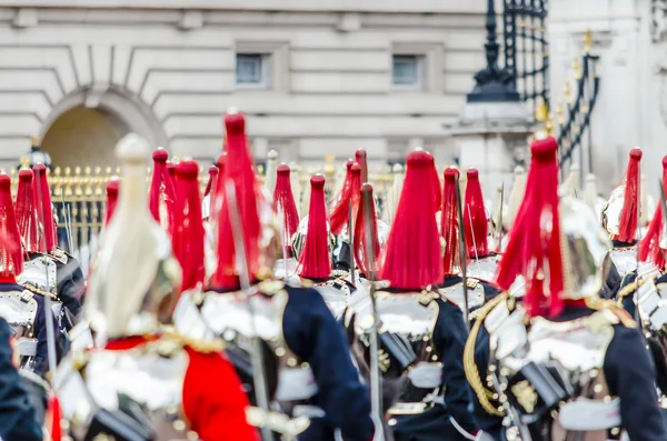 De ceremonie van de wacht bij Buckingham Palace, Londen — Stockfoto