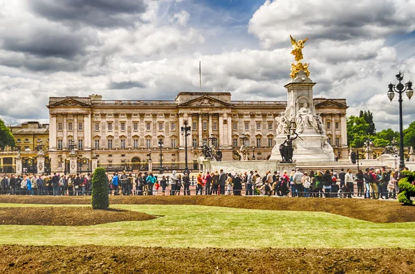A cerimônia de guarda no Palácio de Buckingham, Londres — Fotografia de Stock