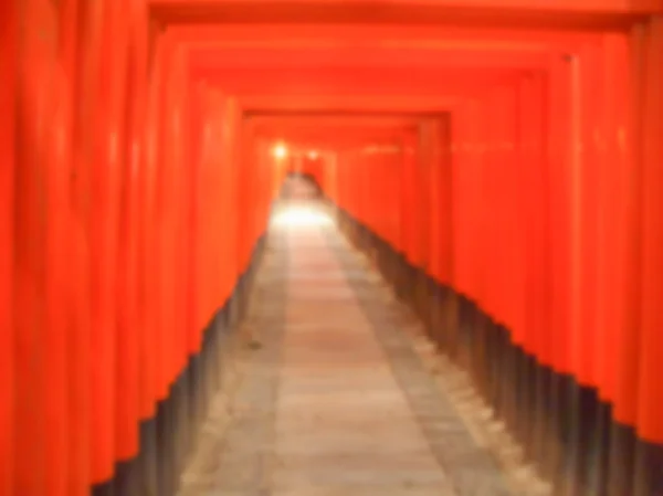 离焦模糊的背景的京都伏见 Inari 寺 — 图库照片