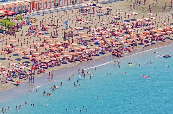 Plage de Sorrente, Mer Méditerranée, Italie — Photo