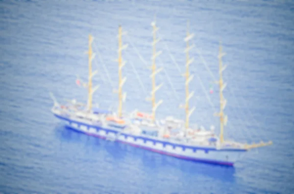 Fundo desfocado, Barco navegando na Baía de Nápoles, Itália — Fotografia de Stock