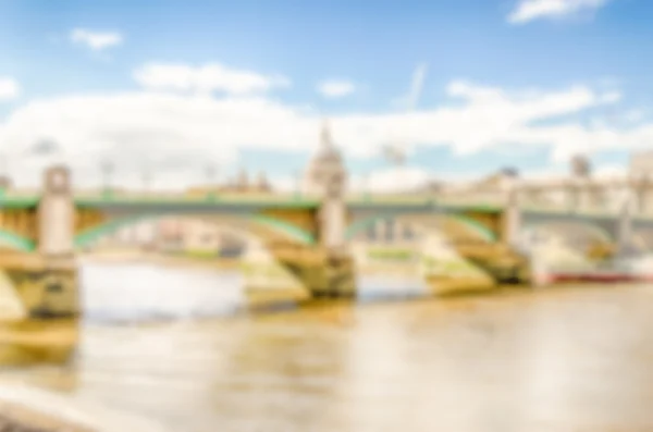 Defocused bakgrund i London och floden Thames — Stockfoto