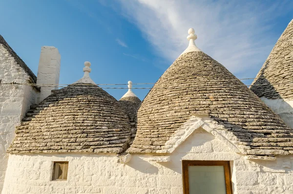 Bâtiments typiques de trulli à Alberobello, Pouilles, Italie — Photo