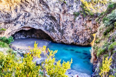 Arcomagno Beach Cedars, Tiren Denizi, Ital kıyısında