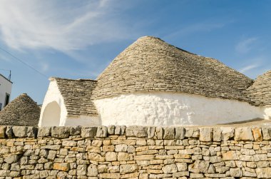 Tipik trulli binalar Alberobello, Apulia, İtalya