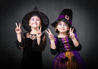 Başarı, Cadılar Bayramı