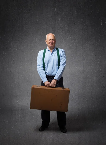 Oude man emoties en expressies in grijze achtergrond — Stockfoto