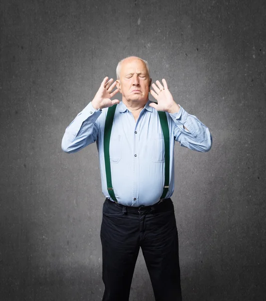 Viejo hombre emociones y expresiones en gris fondo —  Fotos de Stock