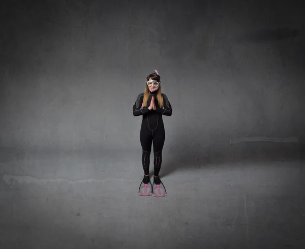 Vrouwelijke duiker prayin — Stockfoto