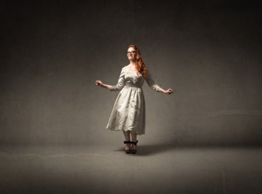 dans ve zerafet ile hareketli retro kadın