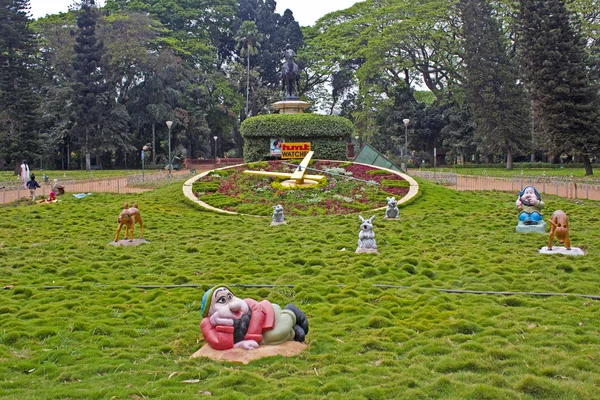 Reloj de flores — Foto de Stock