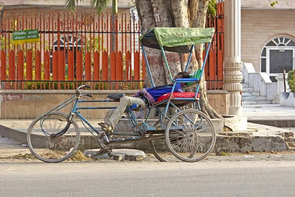 Sleeping rickshaw — Stock Photo, Image