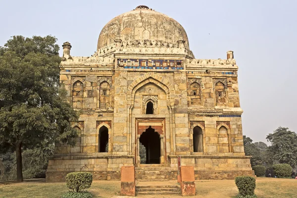 Mausolée Shish Gumbad — Photo