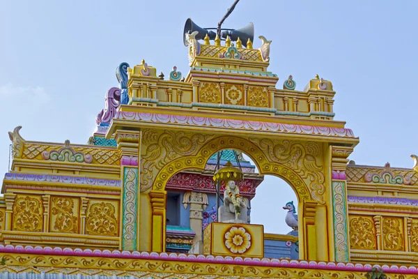Деталь храма Ширди Саи в Ченнаи — стоковое фото