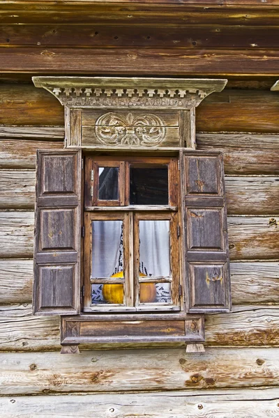 Finestra in legno — Foto Stock