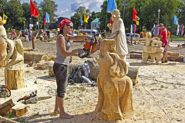 Создание деревянной скульптуры
