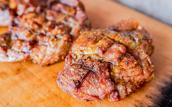 Steak Goreng Papan Dapur Bagian Atas Close Daging Siap — Stok Foto