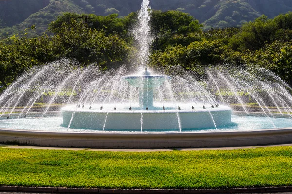 Water Fountain, Waikiki — Stock Photo, Image