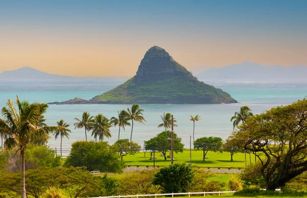 Chinaman Hat Île Petite Île Distinctive Dans Baie Kaneohe Oahu — Photo