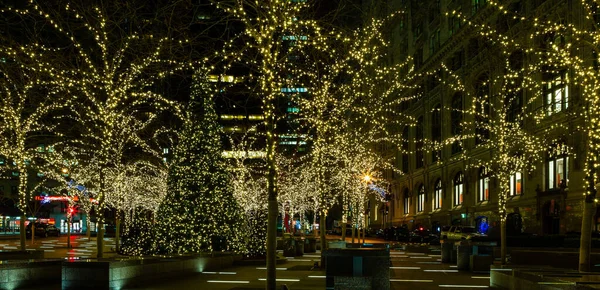 Luzes Natal Noite Nova York Nova York Imagens De Bancos De Imagens