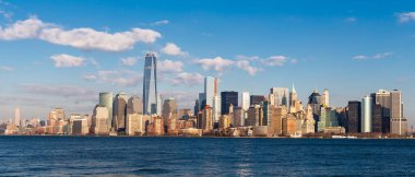 New York City, ABD 'deki en yüksek binalardan bazılarının yer aldığı Manhattan' ın alt ufuk çizgisi..