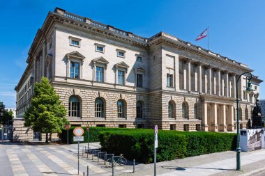 Berlin, Almanya - 10 Temmuz 2011: Berlin Devlet Parlamento Binası, Temsilciler Meclisi için Büyük Neo-Rönesans Binası.