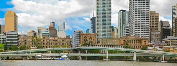 Brillantes Stadtpanorama — Stockfoto