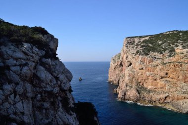 Capo Caccia kıyısında.