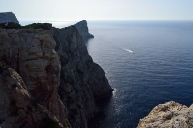 Capo Caccia kıyısında.