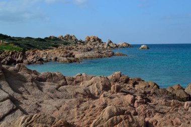 Cala Sarraina sahili manzarası