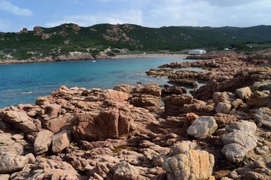 Cala Sarraina sahili manzarası