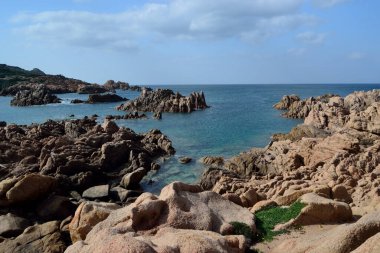 Cala Sarraina sahili manzarası