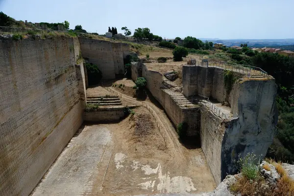 Uitzicht Verlaten Steengroeve Van Monteleone Rocca Doria — Stockfoto