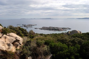 Punta Marmorata kıyısında.