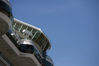 Gemi ayrıntı mavi gökyüzü altında