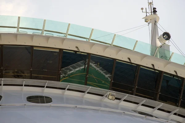 Teil des Kreuzfahrtschiffes — Stockfoto