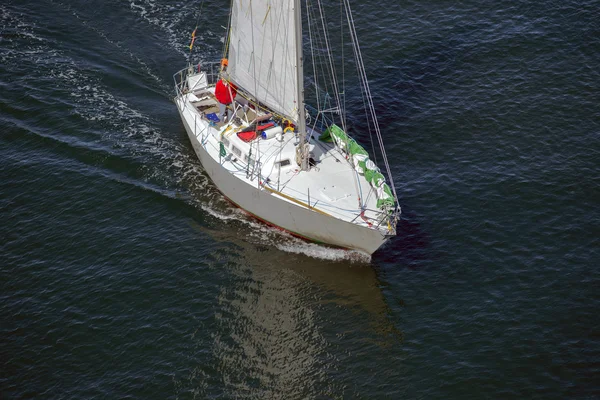 Sailboat from above — Stock Photo, Image