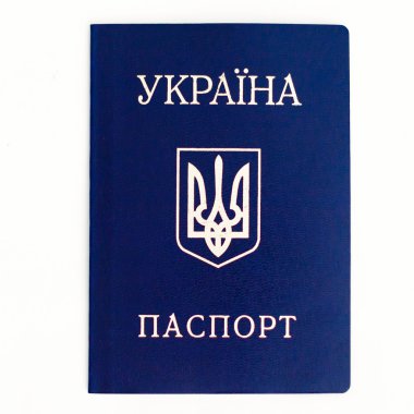 Beyaz bir arka planda Ukrayna pasaportu
