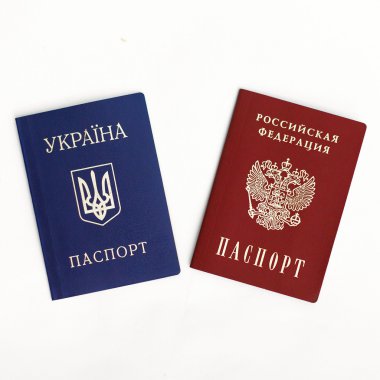bir görüntü üzerinde Rus pasaportu bir beyaz arka plan