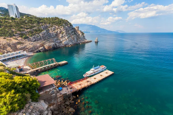 View of Parus, Sail, Rock and beach — Stock Photo, Image